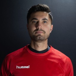 David González